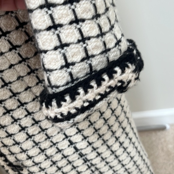 CHANEL Vintage Wool Boucle Long Jacket - Picture 4 of 16